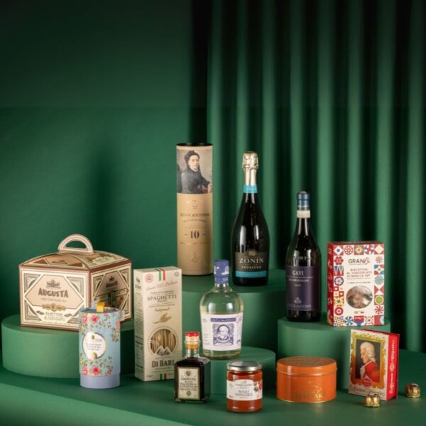 Holiday Hearth Hamper 9A